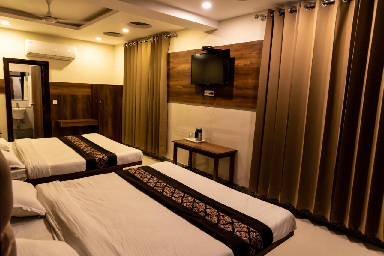Hotel Arihant Palace , Katra Катра Екстериор снимка