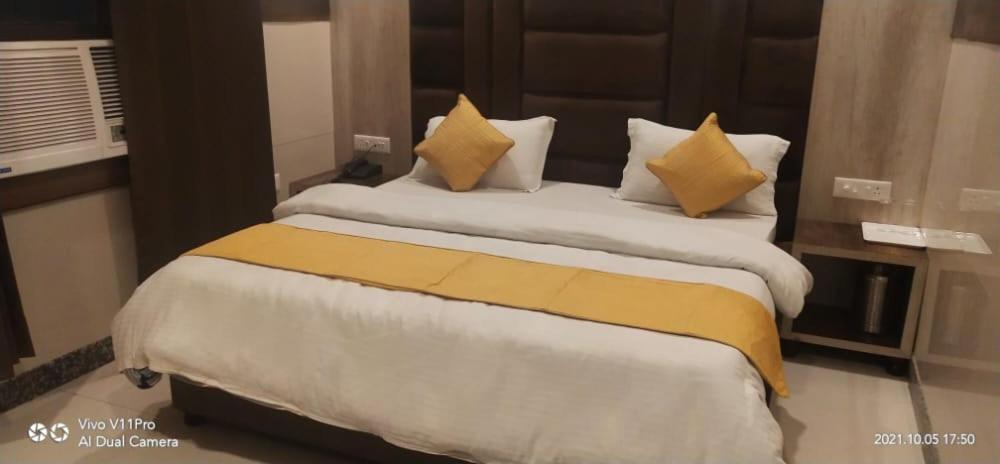 Hotel Arihant Palace , Katra Катра Екстериор снимка