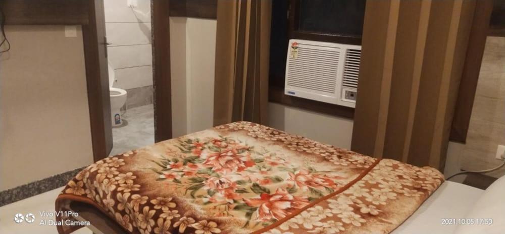 Hotel Arihant Palace , Katra Катра Екстериор снимка
